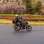 Moto Haojue rodando em avenida