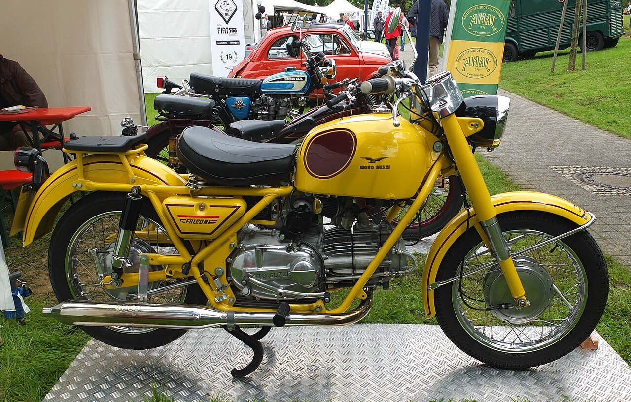 Moto Guzzi anuncia inédita The Trip 500 com motor bicilíndrico paralelo